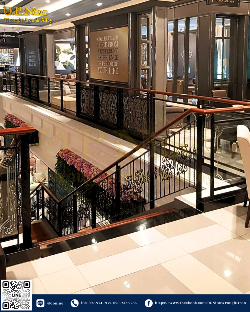 Crystal Park - ราวบันได