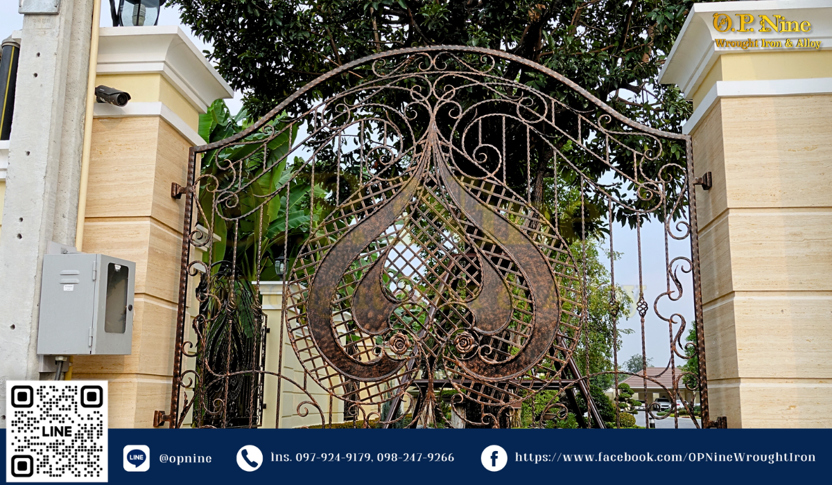 บ้านประชาชื่น - ประตู